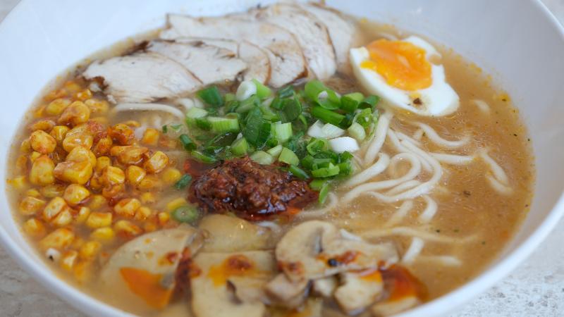 TAVUKLU RAMEN